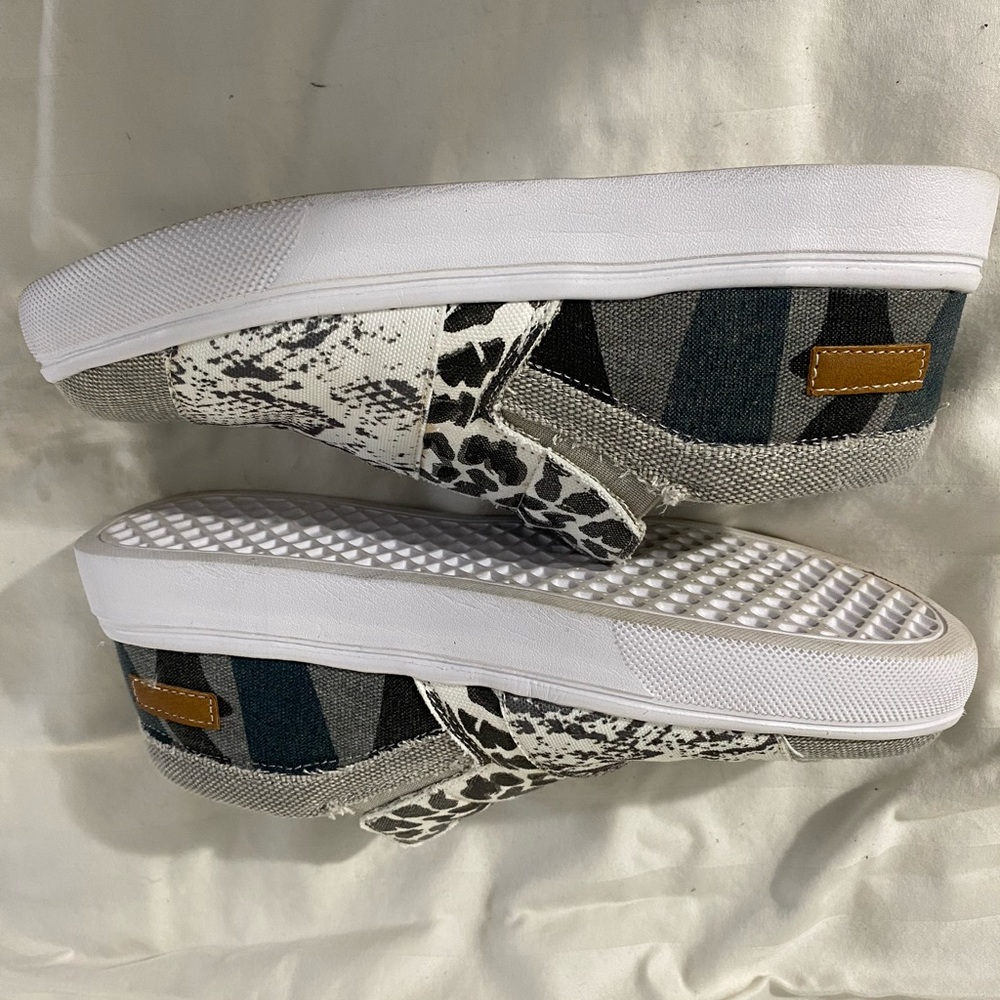 Slip on sneakers - Picture 3 of 6